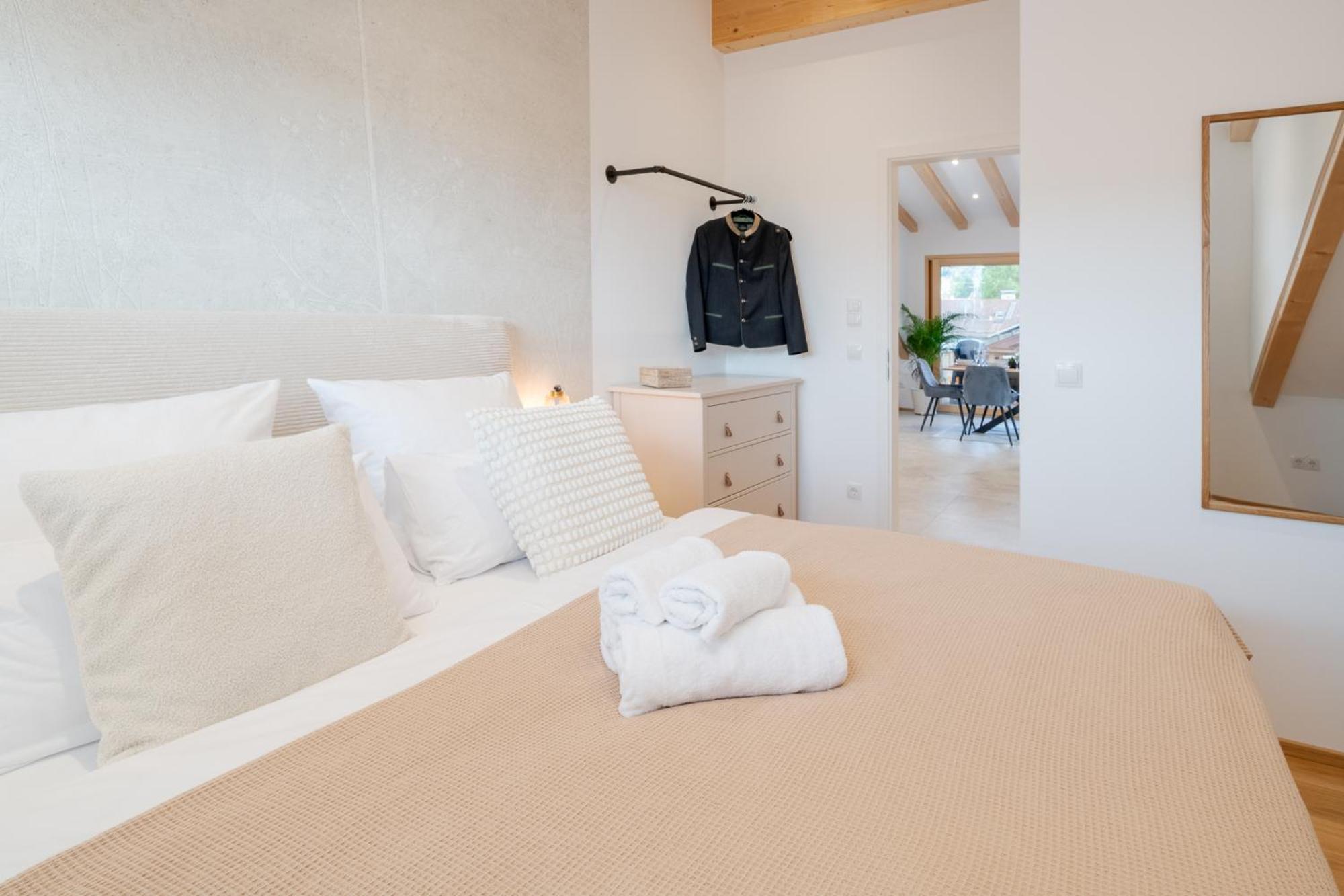 Fenjoy: Ferienapartment Mit Bergblick / Balkon / Bbq بيرناو ام شيمسي المظهر الخارجي الصورة