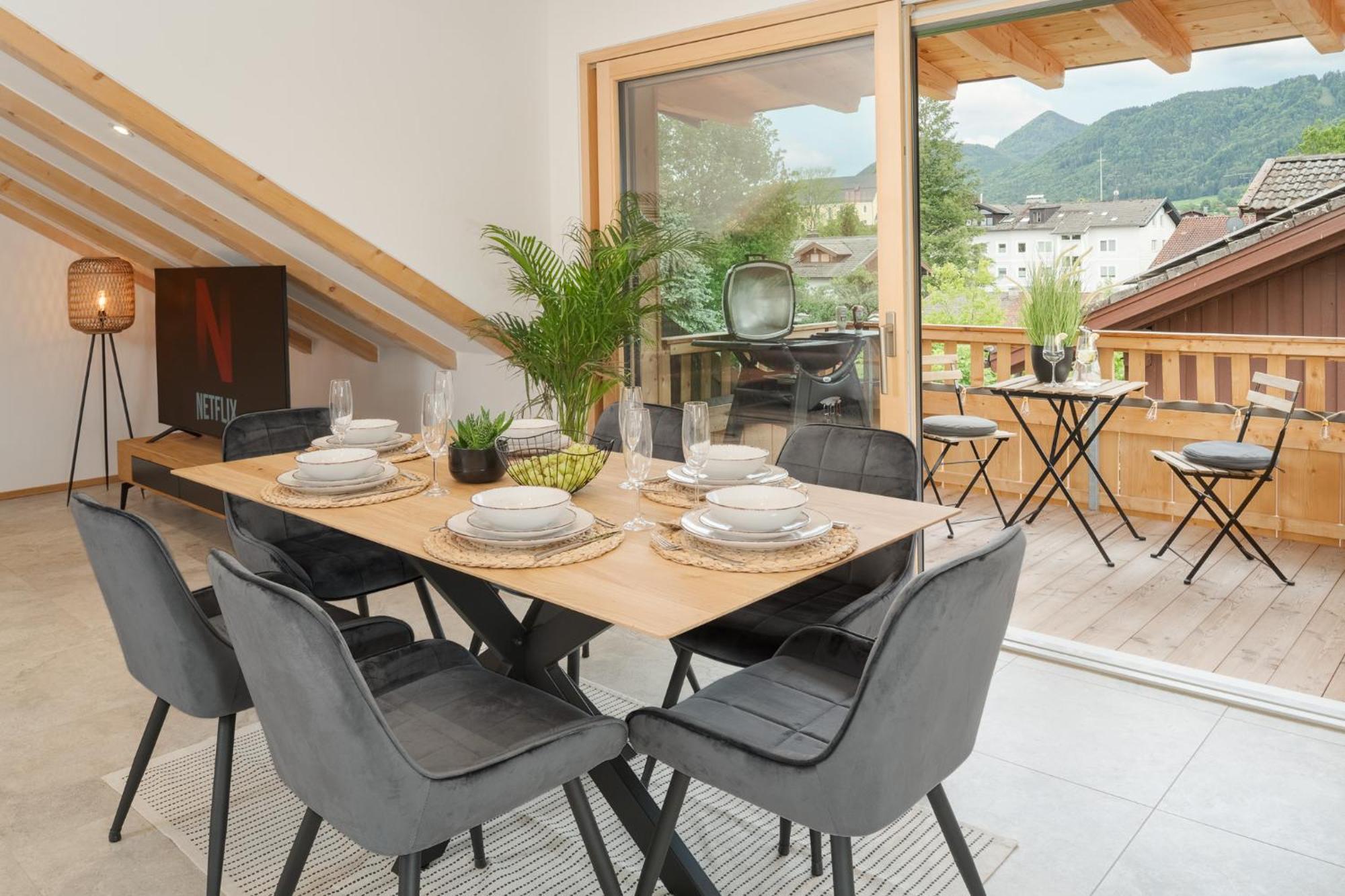 Fenjoy: Ferienapartment Mit Bergblick / Balkon / Bbq بيرناو ام شيمسي المظهر الخارجي الصورة