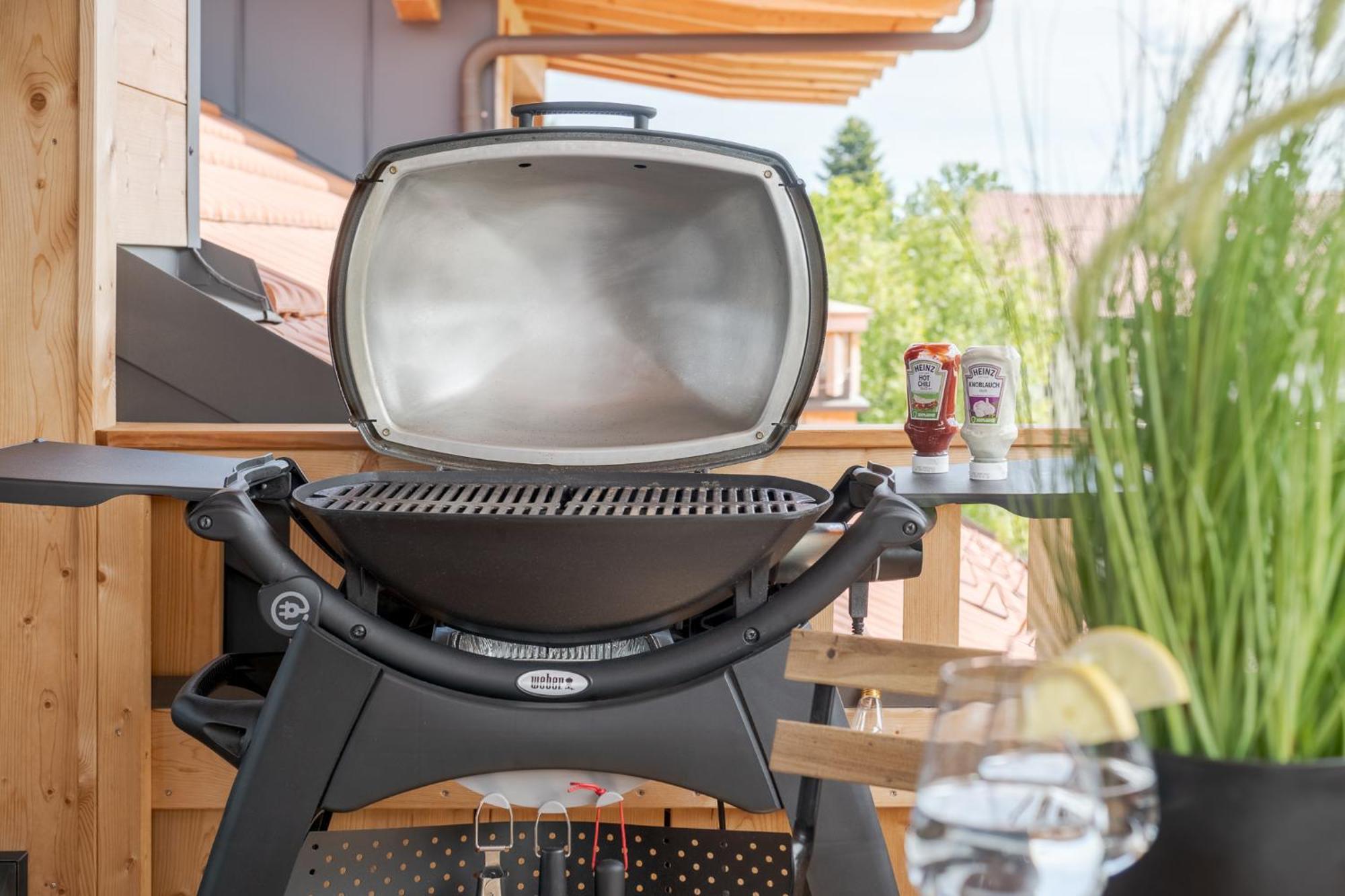 Fenjoy: Ferienapartment Mit Bergblick / Balkon / Bbq بيرناو ام شيمسي المظهر الخارجي الصورة